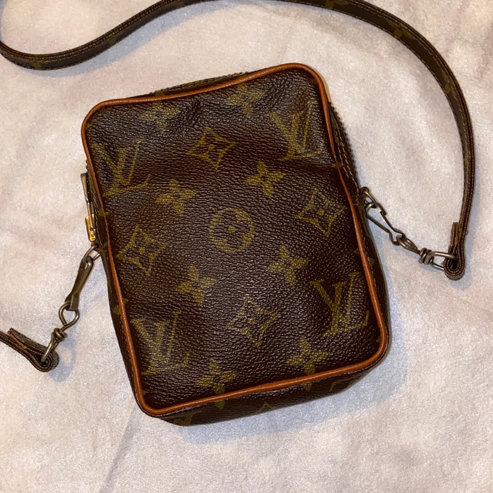🔥🔥 Vintage Authentic Louis Vuitton Danube Brown Canvas Cross Body Bag
